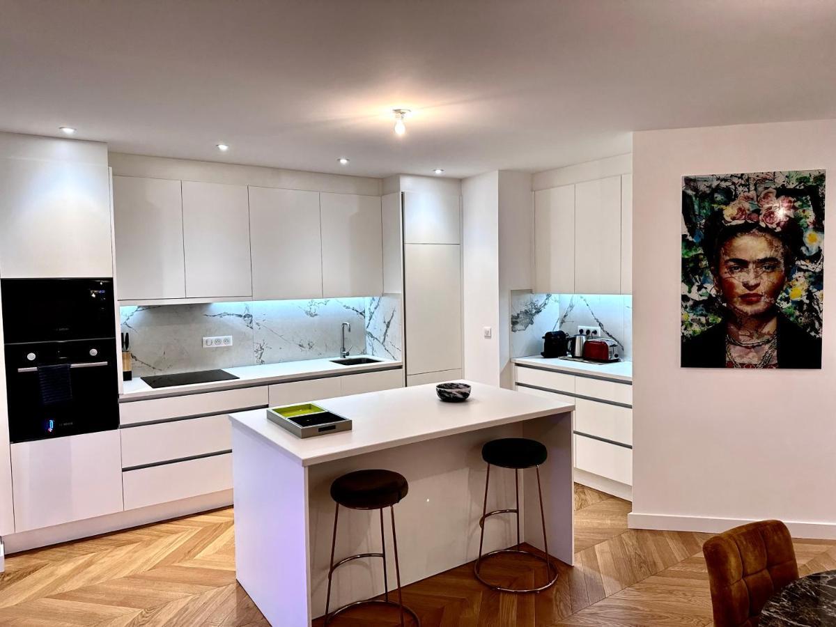 Bel Appartement Avec Parking Au Coeur De Reims Esterno foto