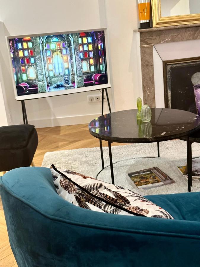 Bel Appartement Avec Parking Au Coeur De Reims Esterno foto