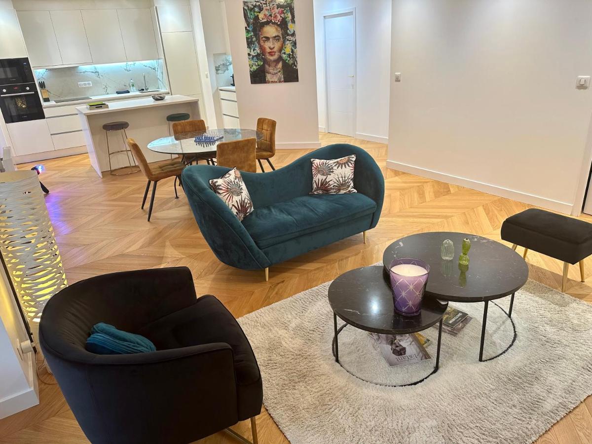 Bel Appartement Avec Parking Au Coeur De Reims Esterno foto
